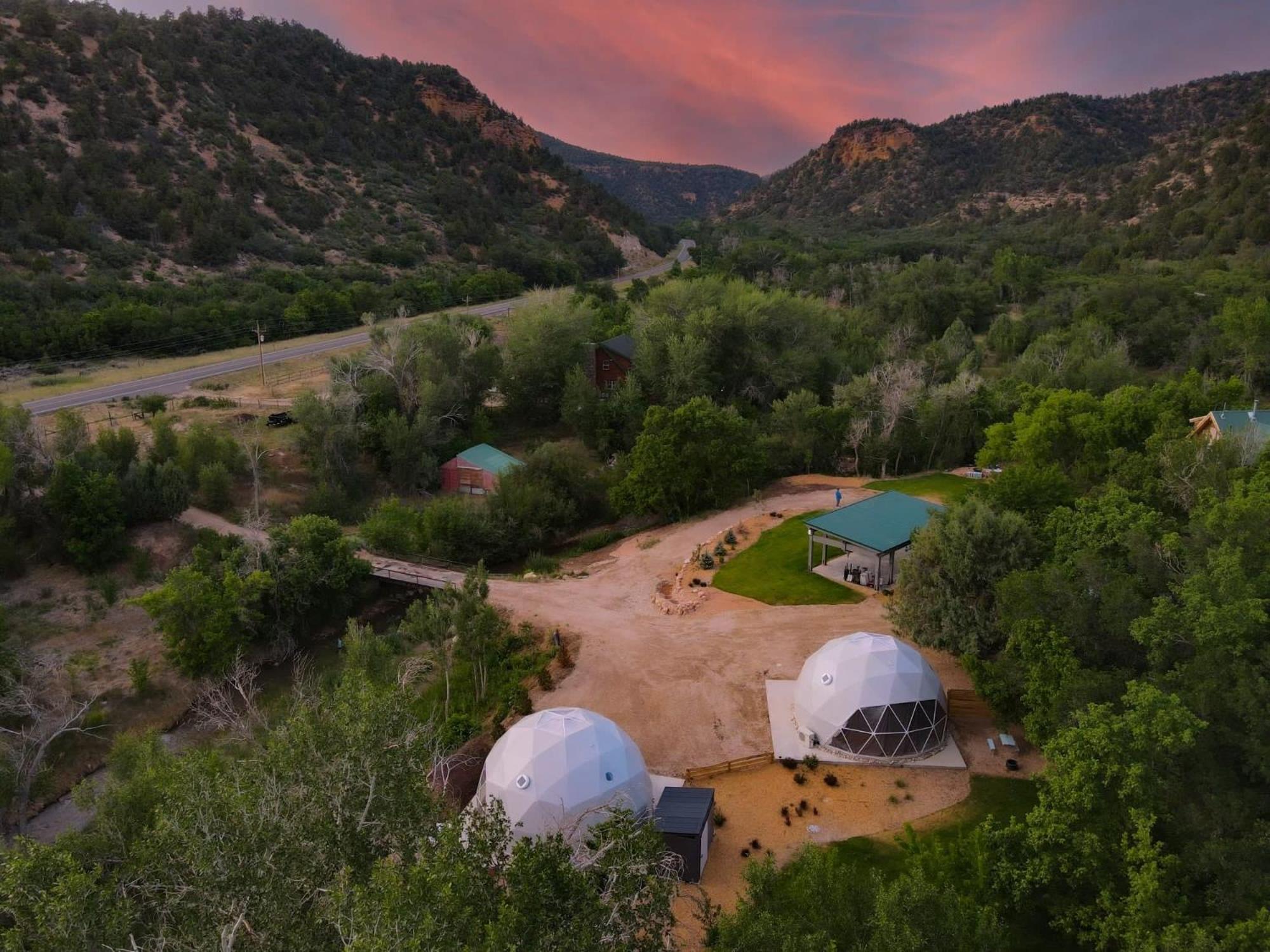 Zen Zion River Dome Glendale Exterior photo